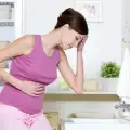 Защо бременните повръщат?