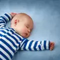Доказани трикове за бързо приспиване на бебето
