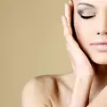 Японският масаж, който ще подмлади лицето ви