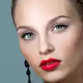 Как да направите погледа си по-изразителен с грим
