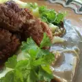 Кюфтенца по Цариградски с гъбен сос и пюре