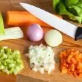 Модерна кухня: Предимства и недостатъци на керамичните ножове