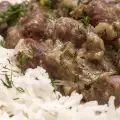 Пилешки сърца с гъби и вино