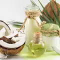 Какви са ползите от миенето на зъбите с кокосово масло