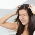 Няколко причини за бързото омазняване на косата