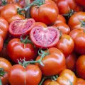 Вируси унищожават доматите и гроздето