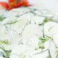 Салата с краставица и копър