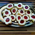 Коледни линцерови сладки