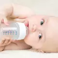Колко често се дава вода на новородено?