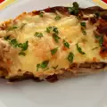 Пълнен патладжан с кайма и още нещо
