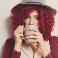 Актуални прически за жени с червена коса