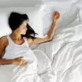 С правилната поза на сън ще излекувате болките в тялото си