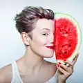 Лед с диня и лимон със зелен чай за красива кожа