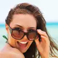 Слънчеви очила - повече от важни лятото