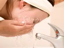 Овлажнете сухата кожа с маска от картоф
