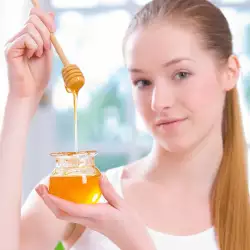Народна медицина с мед