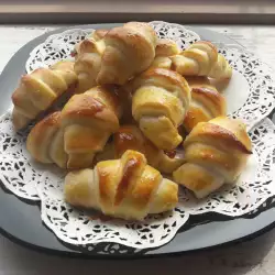 Кифлички със сирене