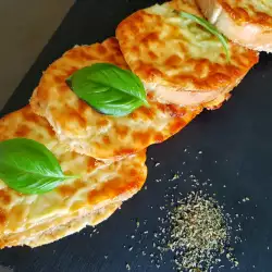 Двустранни сандвичи с кашкавал и белтък