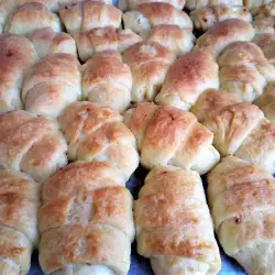 Кифлички със сирене и сметана