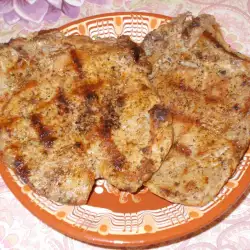 Неустоими котлети, мариновани с бира