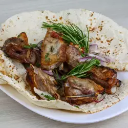 Ребърца с лук на фурна