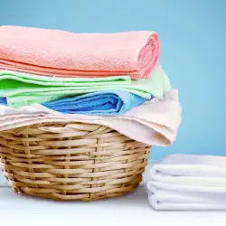 Защо кърпите в банята миришат и как да го избегнем