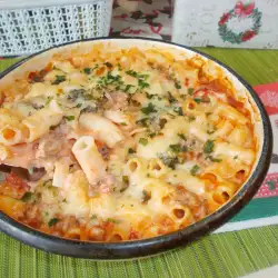 Запеканка от макарони с кайма