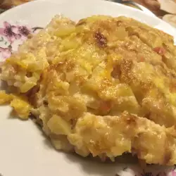 Тиквички с ориз и топено сирене на фурна