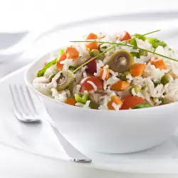 Салата от шунка и ориз