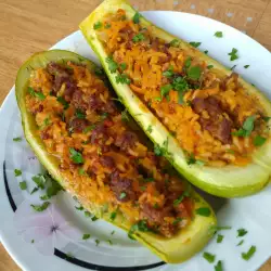 Пълнени тиквички с ориз и кайма