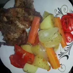 Задушени пържолки със зеленчуци