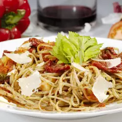 Спагети с маскарпоне и билки