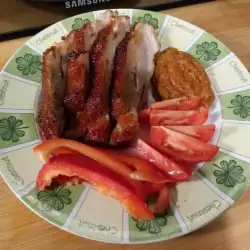 Печено свинско месо със сос