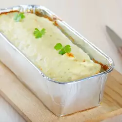 Картофена запеканка със сос