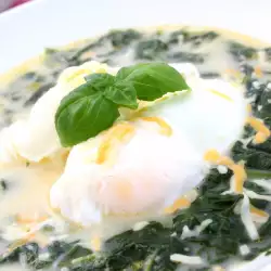Спанак с яйца и кисело мляко