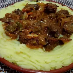 Tелешки мръвки с лук