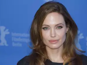 Анджелина Джоли става главен секретар на ООН