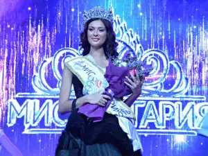 Титлата на мис България отново купена