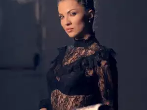 Райна покори и Швейцария