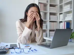 Как да се справяме със стреса и натоварването в работата?