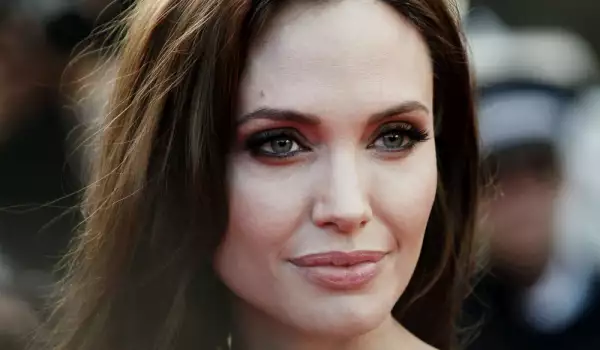 Тези нагласи съсипаха любовния живот на Анджелина Джоли