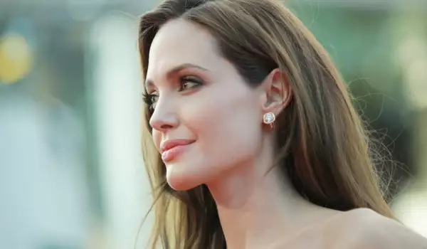 Разтърсващите тайните на Анджелина Джоли, за които си призна