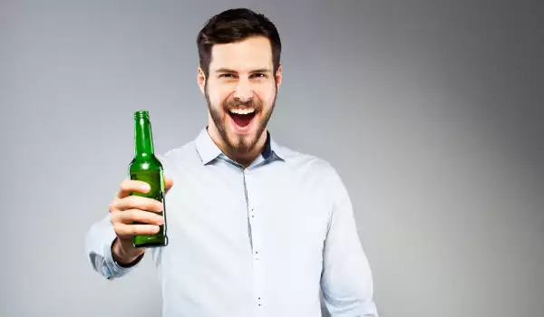 Бракът кара мъжете да се откажат от редовното пиене