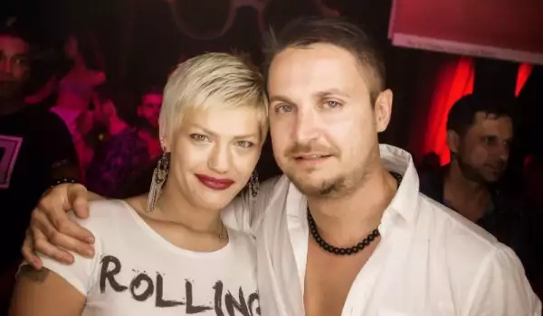 Взеха се! Жана Бергендорф и Боби Комсийски изненадаха с връзката си