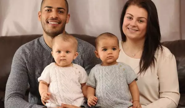Шанс едно на милион! Жена роди близнаци от различна раса