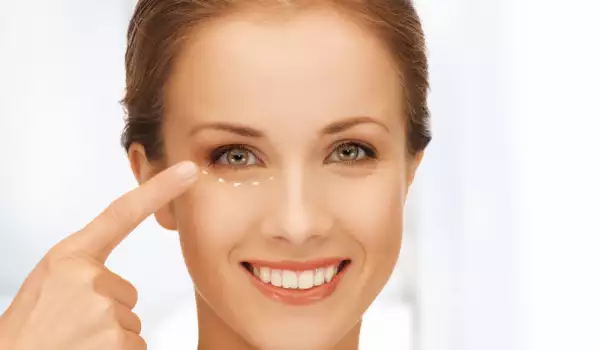 Най-ефикасните средства за изглаждане на бръчките около очите