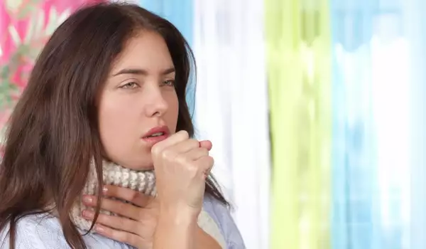 Как се прави гаргара при възпалено гърло?
