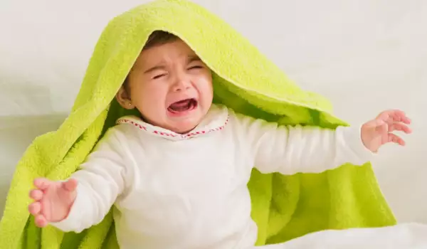 Как да се справим със сополите при бебетo