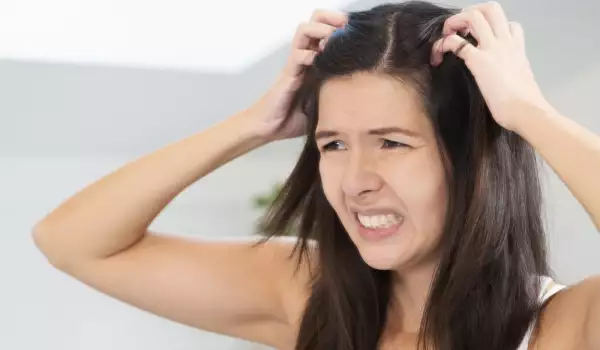 Мазната коса може да се дължи на различни причини