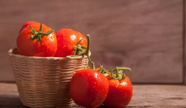 Червени домати
